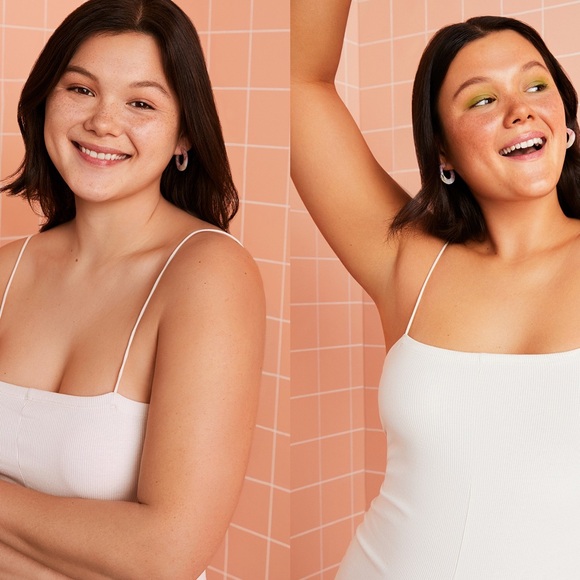 Isle of Paradise Light Self-Tanning Water - 200mL / 6.76 fl oz - Picture 3 of 4